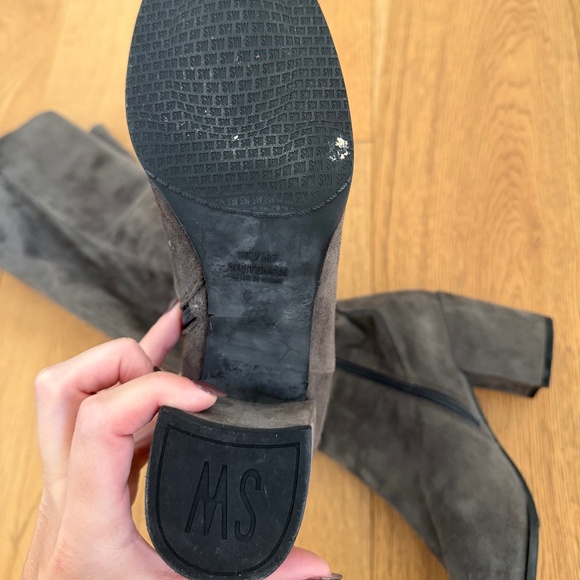 Stuart Weitzman Knee-High Suede Heeled Boots - Gray/Taupe, size 8.5 - Picture 4 of 5